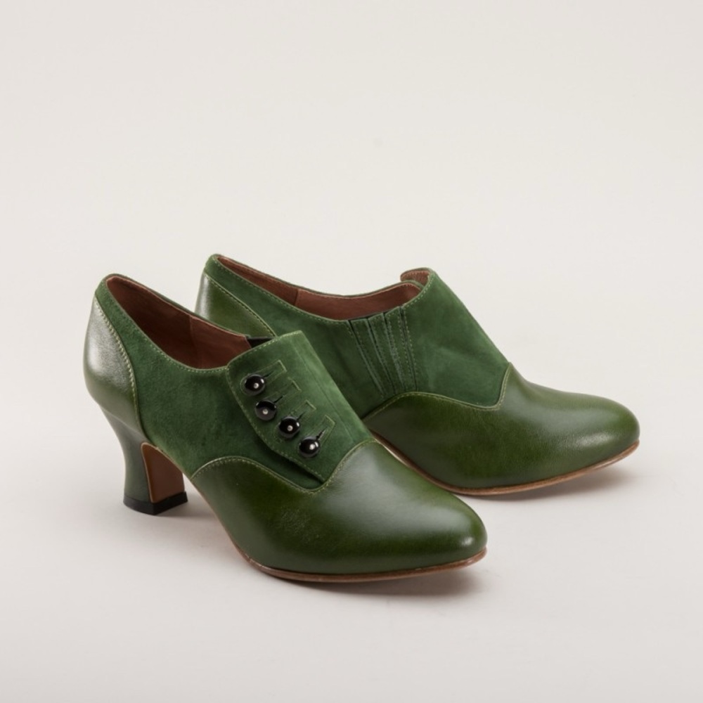 American Dutchess Green Leather Heels